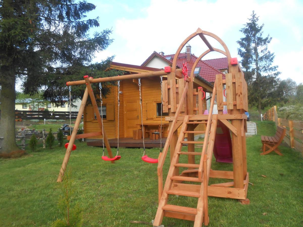 Pod świerkiem